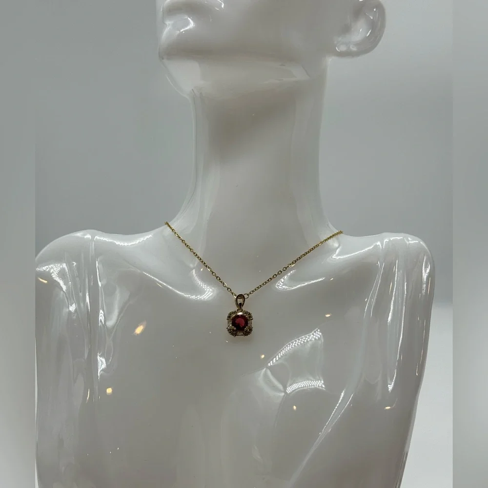 Stunning Pink 8mm Crystal made with Swarovski Crystals set in Gold Pendant - Picture 4 of 11